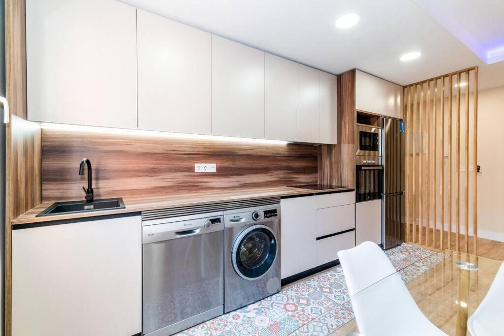 Modern Apartment Close To The City Center And Alhambra Grenada Zewnętrze zdjęcie