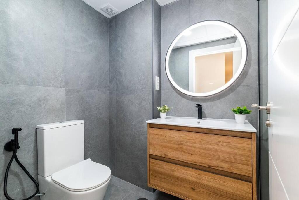 Modern Apartment Close To The City Center And Alhambra Grenada Zewnętrze zdjęcie