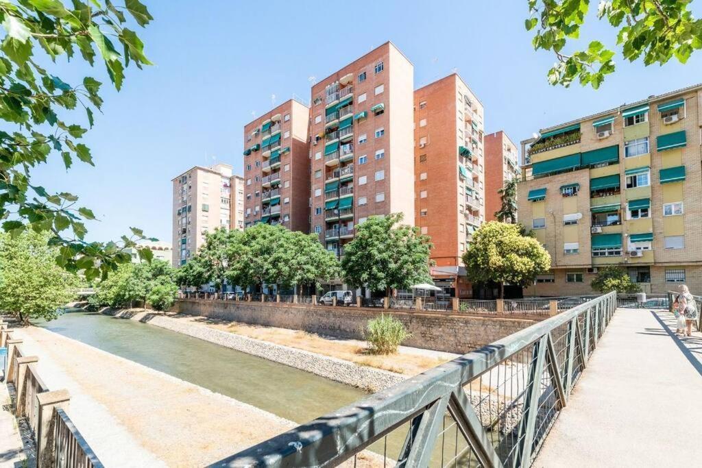 Modern Apartment Close To The City Center And Alhambra Grenada Zewnętrze zdjęcie