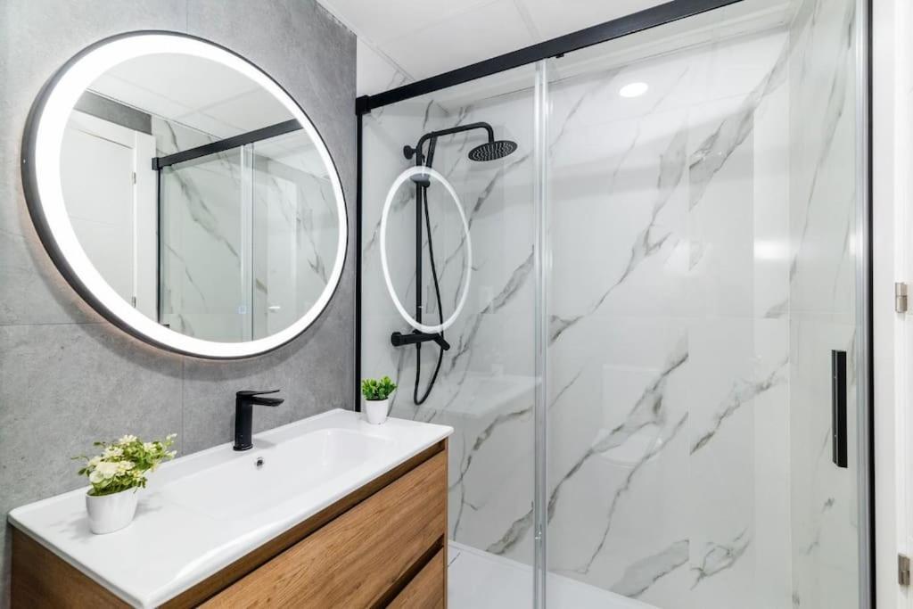 Modern Apartment Close To The City Center And Alhambra Grenada Zewnętrze zdjęcie